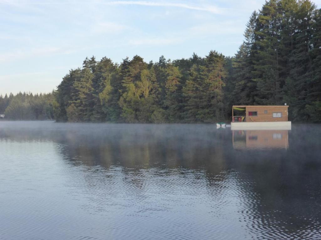 Domaine Des Etangs De Taysse Hotel Espagnac Екстериор снимка